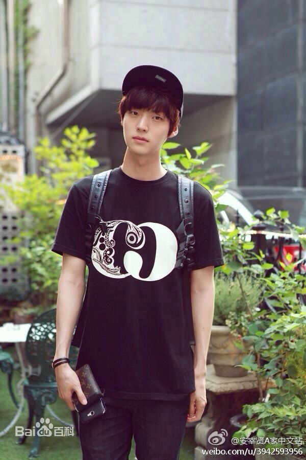 http://www.119127.cn/pics/star/pic/1b240a124368ee1cb31dc720486ff96a.jpg