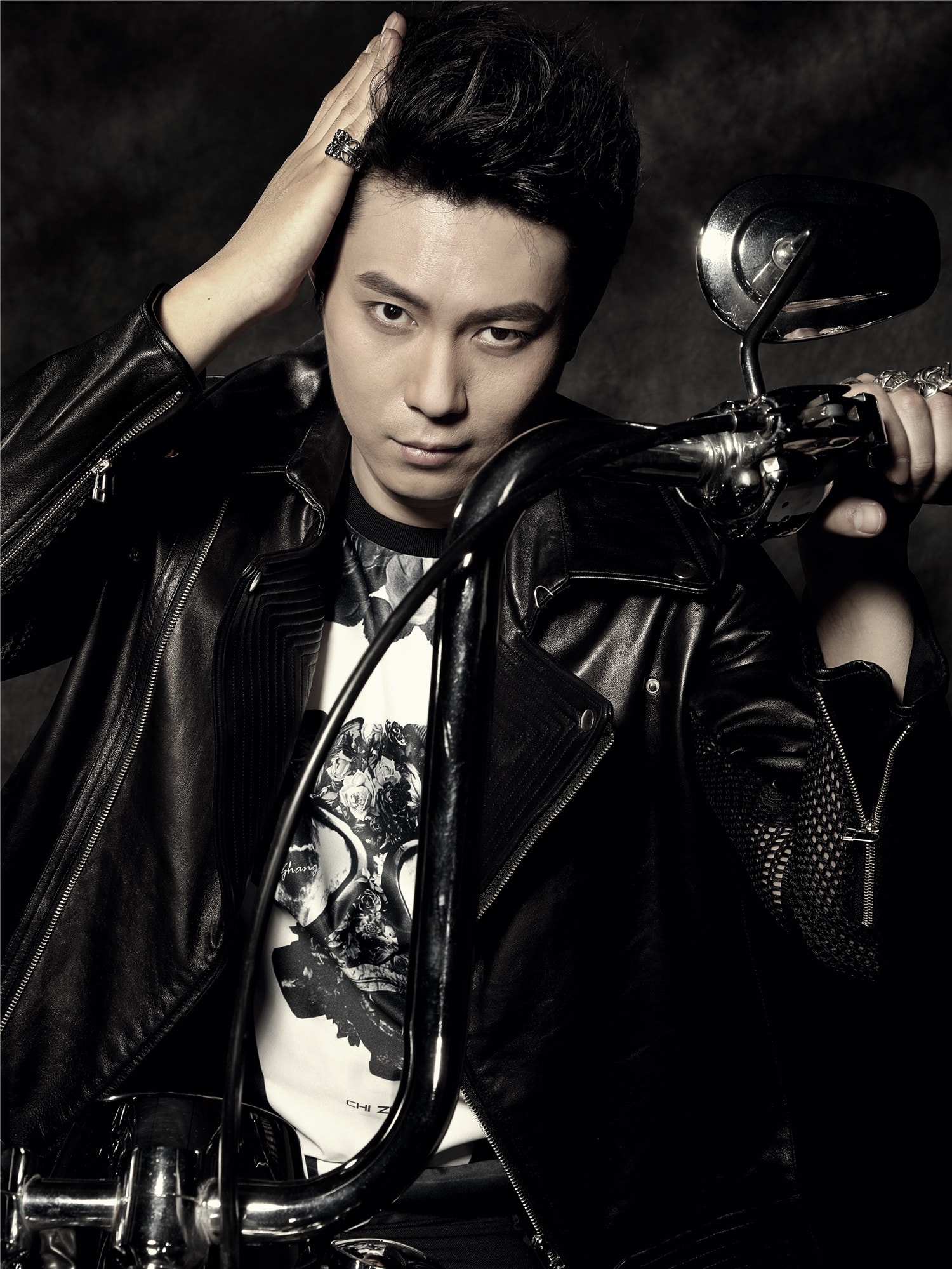 http://www.119127.cn/pics/star/pic/1b5c/ec2f2b7d2f7925e78a84e210ebcf.jpg