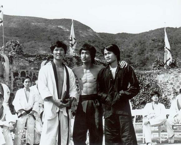 http://www.119127.cn/pics/star/pic/1d40def570e3e0eaecdfb1c366cde5bf.jpg