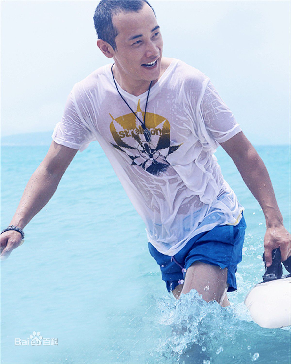 http://www.119127.cn/pics/star/pic/1e1e17b09cb3180e206a12de9145429d.jpg