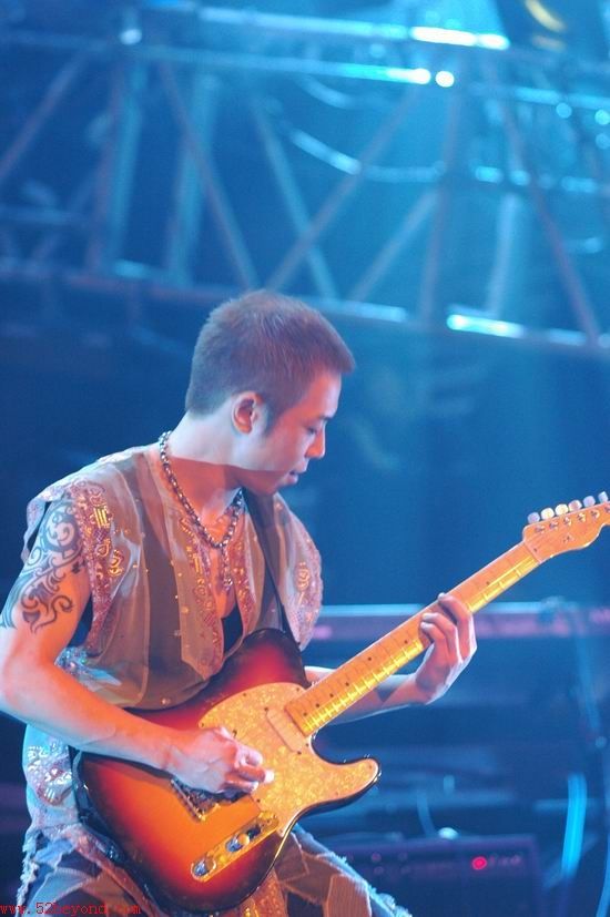 http://www.119127.cn/pics/star/pic/1f06af871abd25487ac6f3a6aa138860.jpg