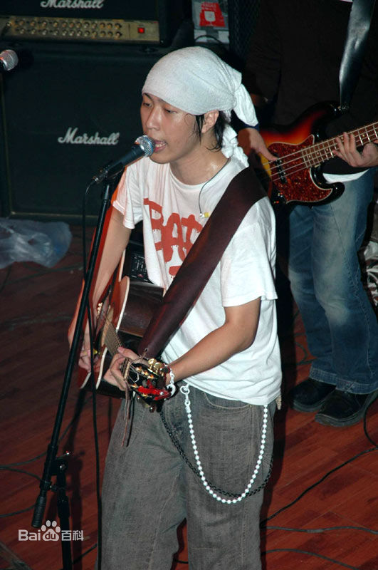 http://www.119127.cn/pics/star/pic/204cfb56613042a70225533a26e980c9.jpg
