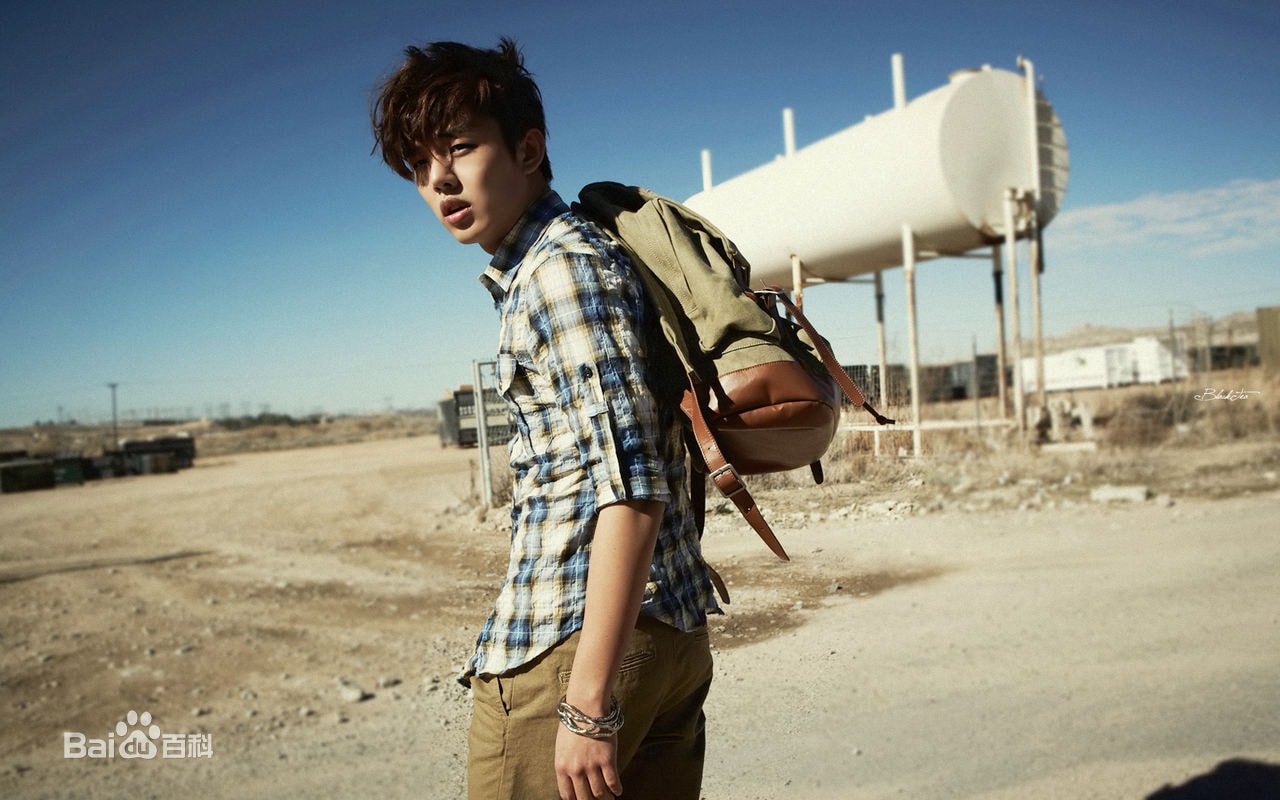 http://www.119127.cn/pics/star/pic/2086bb4f624207d5c8affdcdd39af027.jpg