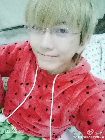 http://www.119127.cn/pics/star/pic/210b5aff3b8c44c8772867263d0f8b19.jpg