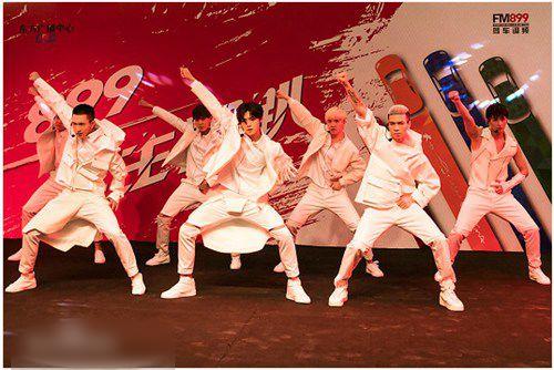 http://www.119127.cn/pics/star/pic/21814c011916393cd0bd98eb8bd3bb87.jpg