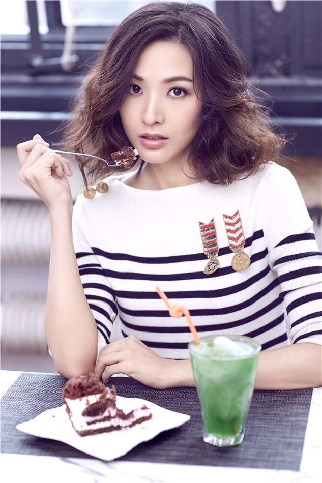 http://www.119127.cn/pics/star/pic/2883cb3ee2c34355890ab1876f24828d.jpg