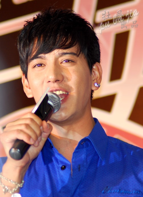 http://www.119127.cn/pics/star/pic/28b085a7c1919b9f340a950e609e42ef.jpg