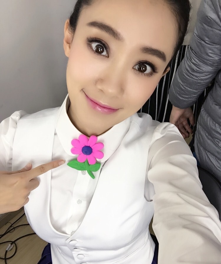 http://www.119127.cn/pics/star/pic/2aa71548791a703559700bde2c33f7f4.jpg