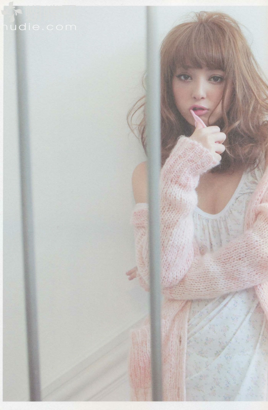 http://www.119127.cn/pics/star/pic/2d726a4776b9712d18a337efef307377.jpg