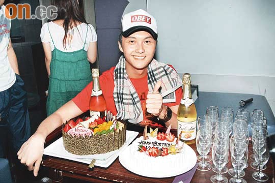 http://www.119127.cn/pics/star/pic/2f184a5fc786568f2a1d464862ade151.jpg