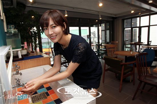 http://www.119127.cn/pics/star/pic/2f31d4053a56bab8bffd28ff174b1e23.jpg