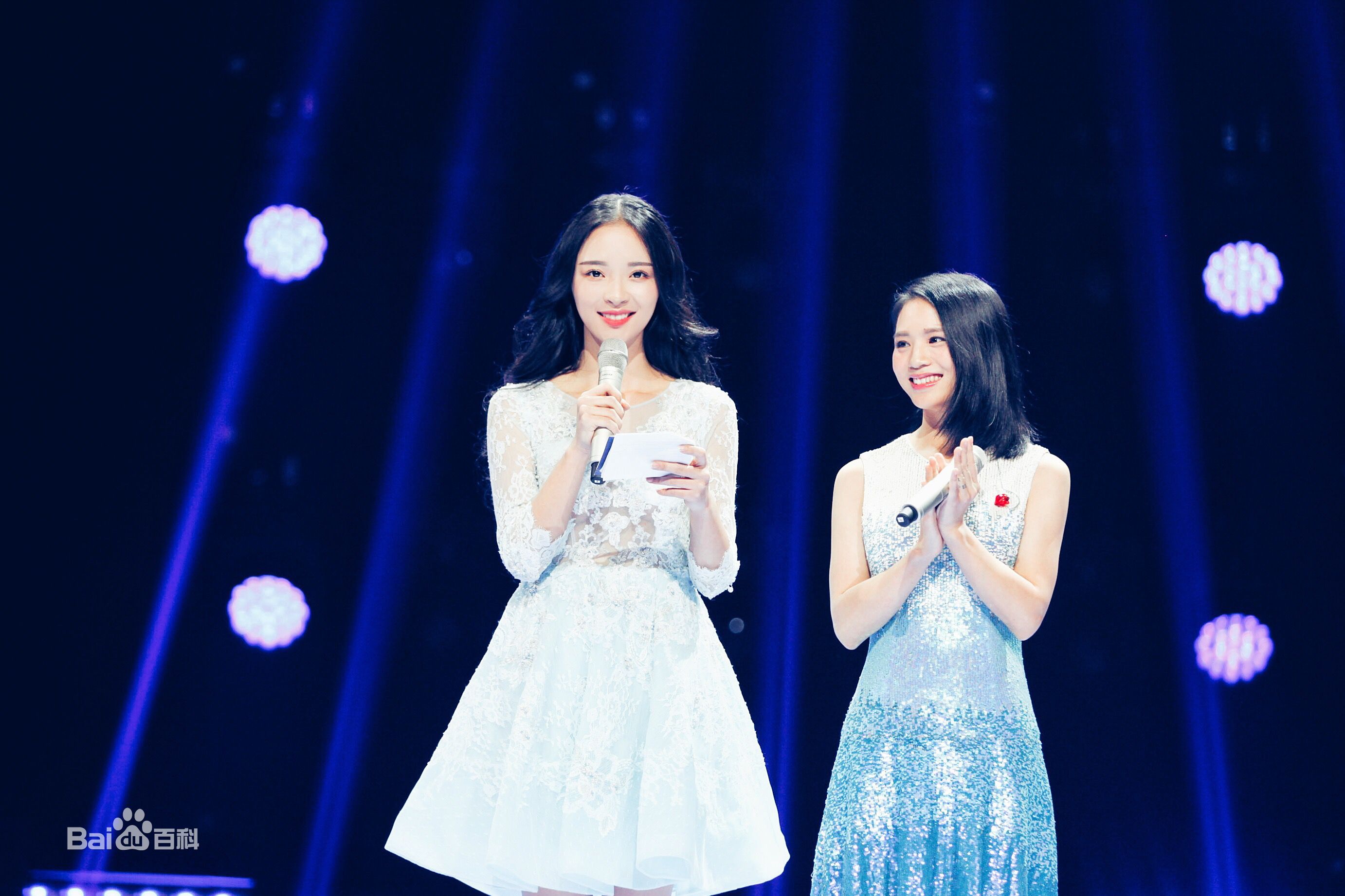 http://www.119127.cn/pics/star/pic/30801f1d271a63340aa9e4e47e8785f4.jpg