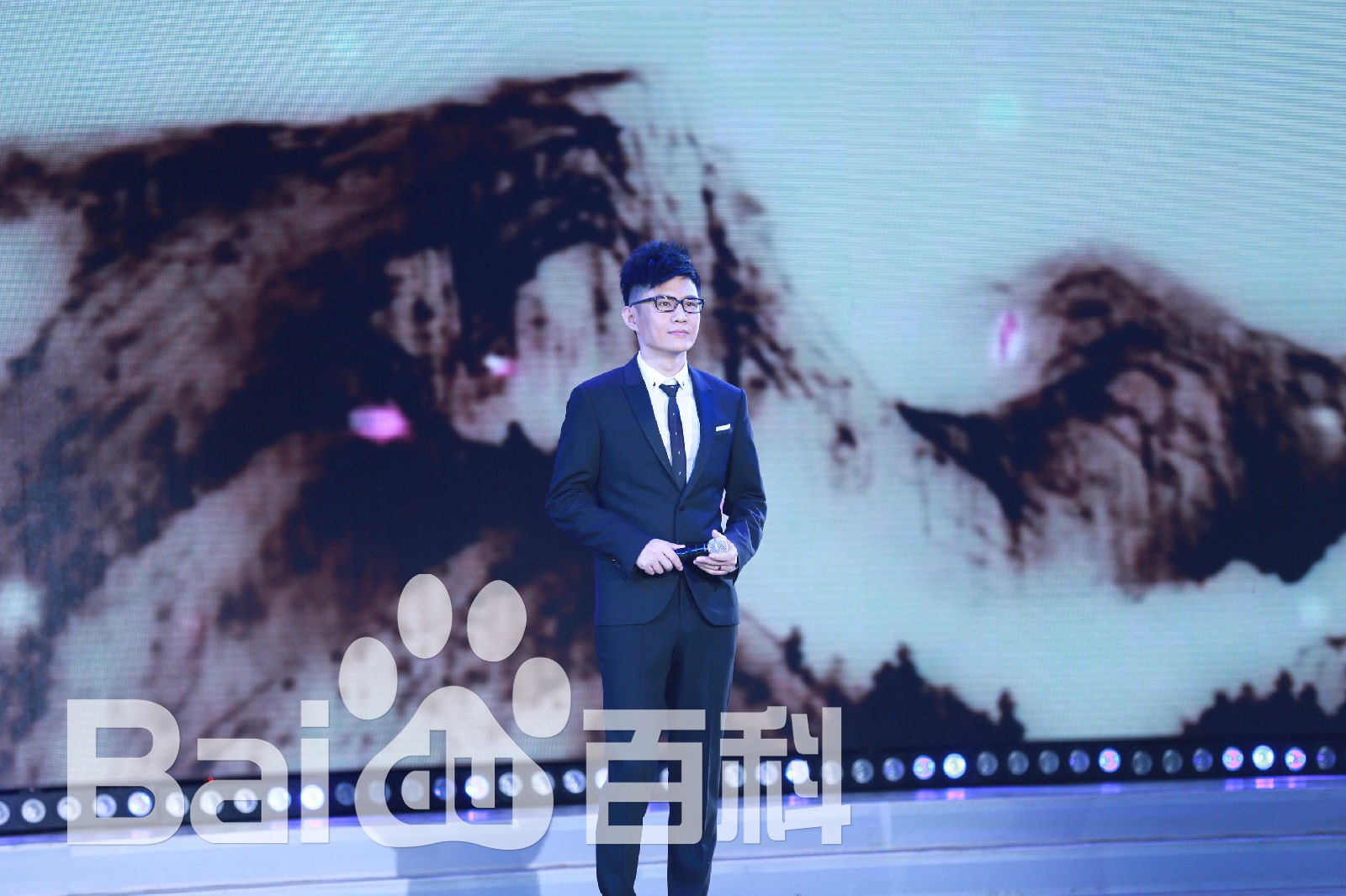 http://www.119127.cn/pics/star/pic/32595017ef7bd70b48e976b6141b5884.jpg