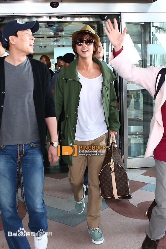 http://www.119127.cn/pics/star/pic/325f85e54e0ea35acf6e535d30e75c31.jpg
