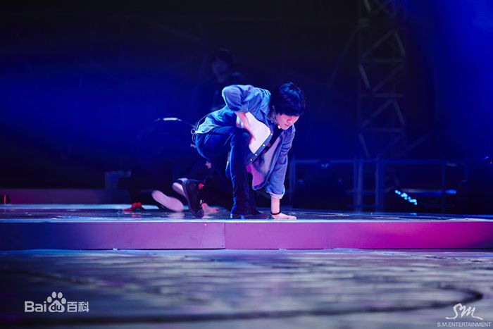 http://www.119127.cn/pics/star/pic/35ef848f98044cdeb818bf0a48810c7c.jpg