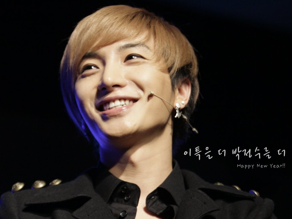 http://www.119127.cn/pics/star/pic/36174baa8f73488fae6738b7d8ff46ae.jpg