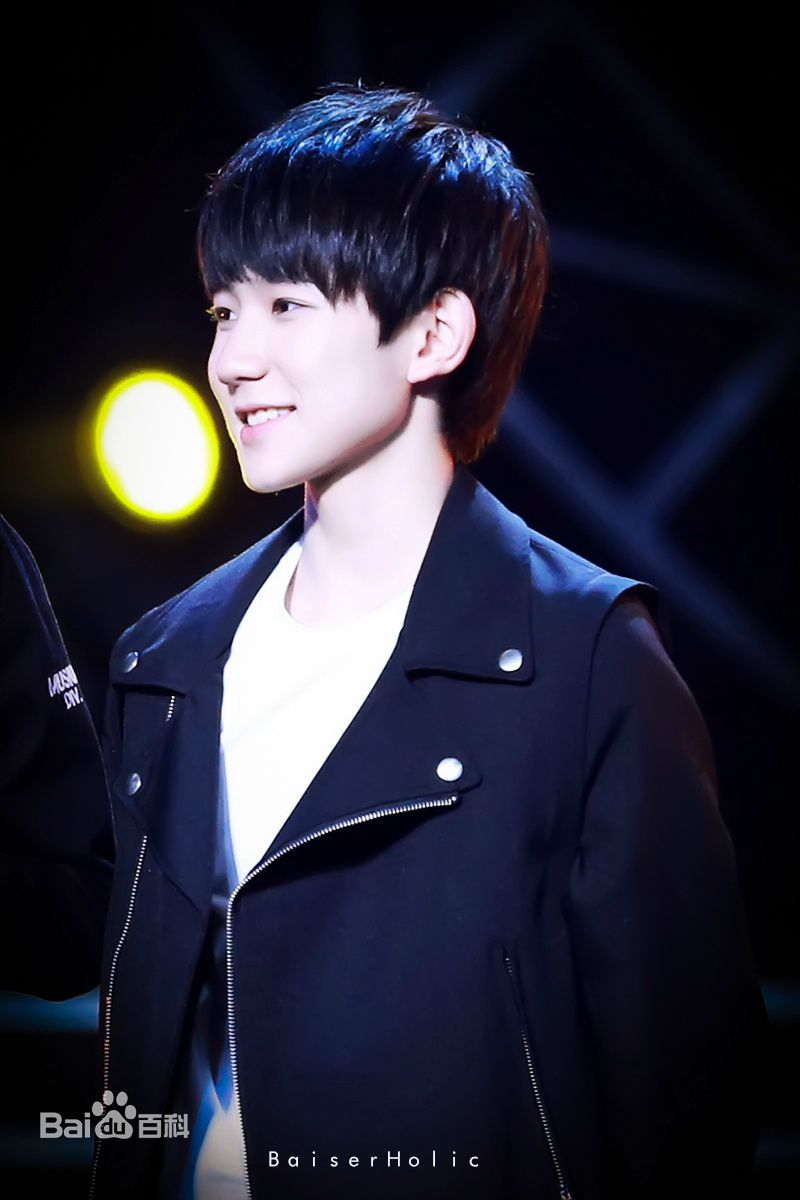 http://www.119127.cn/pics/star/pic/36c1e6e189e3f90282e2fe254a0ed29b.jpg