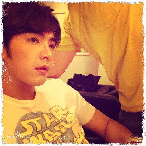 http://www.119127.cn/pics/star/pic/3adde30c910e289c6249134b57478f68.jpg