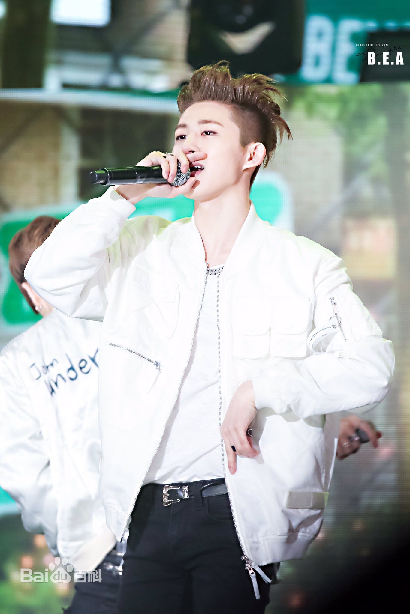 http://www.119127.cn/pics/star/pic/3bb98f70f6c37501ddde0f40ae33ce05.jpg
