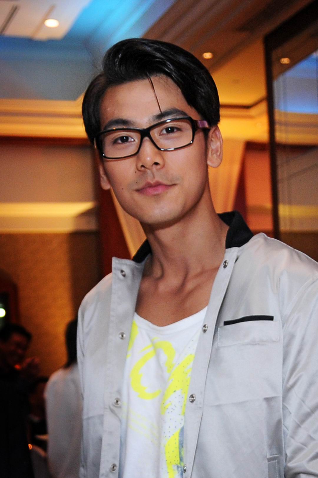 http://www.119127.cn/pics/star/pic/3d9df0dbc2ffdc13e5e24d80d2b87572.jpg