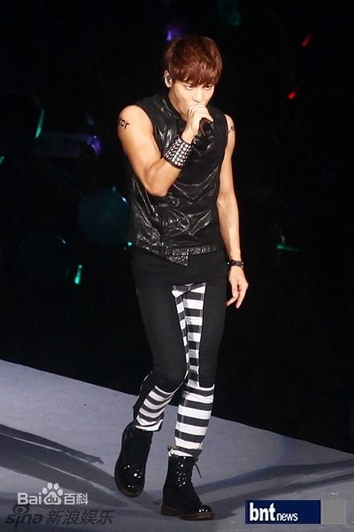 http://www.119127.cn/pics/star/pic/3da5c2c3334f7e7b99edfd2b2995c340.jpg