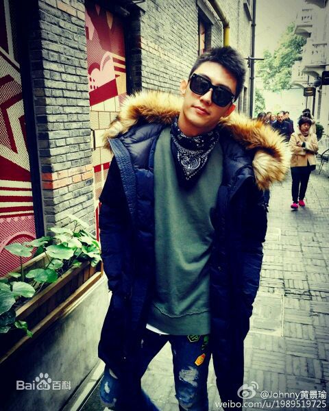http://www.119127.cn/pics/star/pic/40d502fb2198953ba1d142ddb175e3b8.jpg