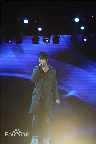 http://www.119127.cn/pics/star/pic/4113e1c408bc9f0aed5f0ad27d9f8d4c.jpg