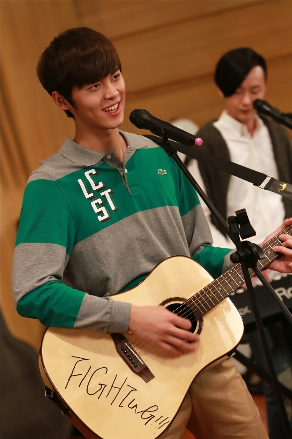 http://www.119127.cn/pics/star/pic/41ec/18a1620e22b41a447039d7cb4ef7.jpg