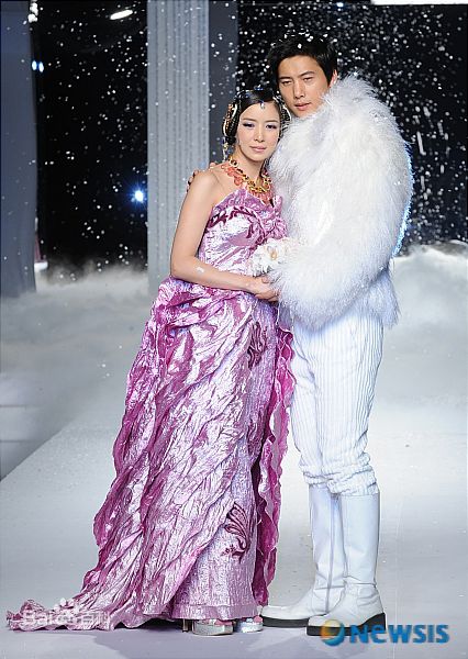 http://www.119127.cn/pics/star/pic/41efad93bebbfdeb65673ee95d6a70b9.jpg