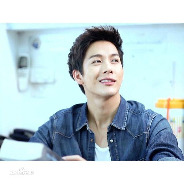 http://www.119127.cn/pics/star/pic/4288d14a3d8abaa60c6ea950941e0629.jpg