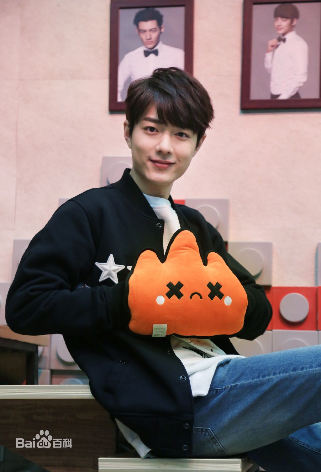 http://www.119127.cn/pics/star/pic/42a5944c0b66ee73bb338cf09b55e726.jpg