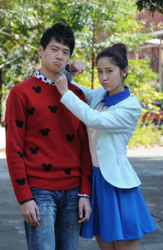 http://www.119127.cn/pics/star/pic/4320/68f85a495cdc22373917f4d48a35.jpg