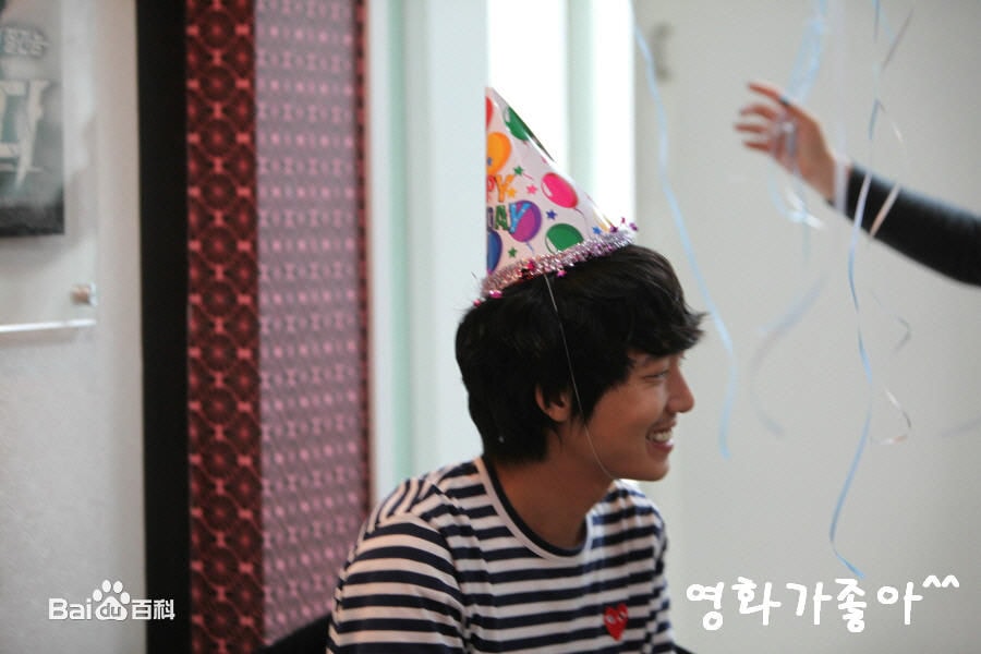 http://www.119127.cn/pics/star/pic/44dee1bb3ded243c6cfbe7916a1d4ebd.jpg