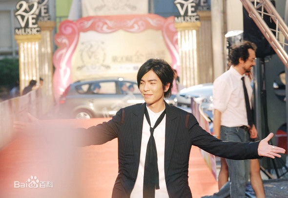 http://www.119127.cn/pics/star/pic/456867166059645fd777d7154b981bd0.jpg