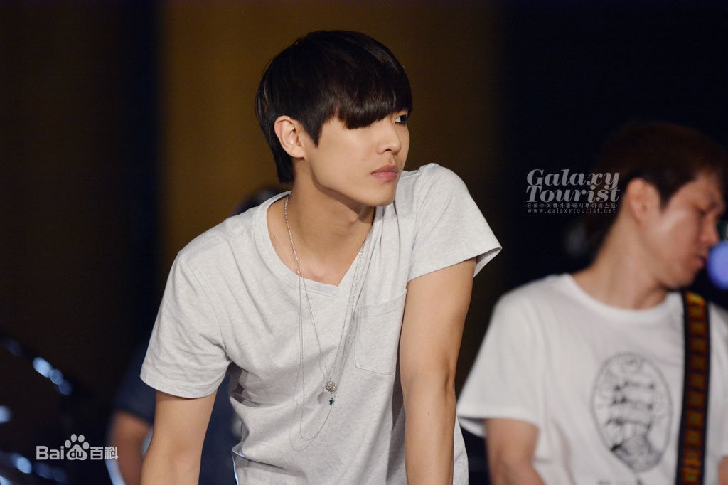 http://www.119127.cn/pics/star/pic/47aa0a4b8a0e3deca9303d9cb507bfd1.jpg