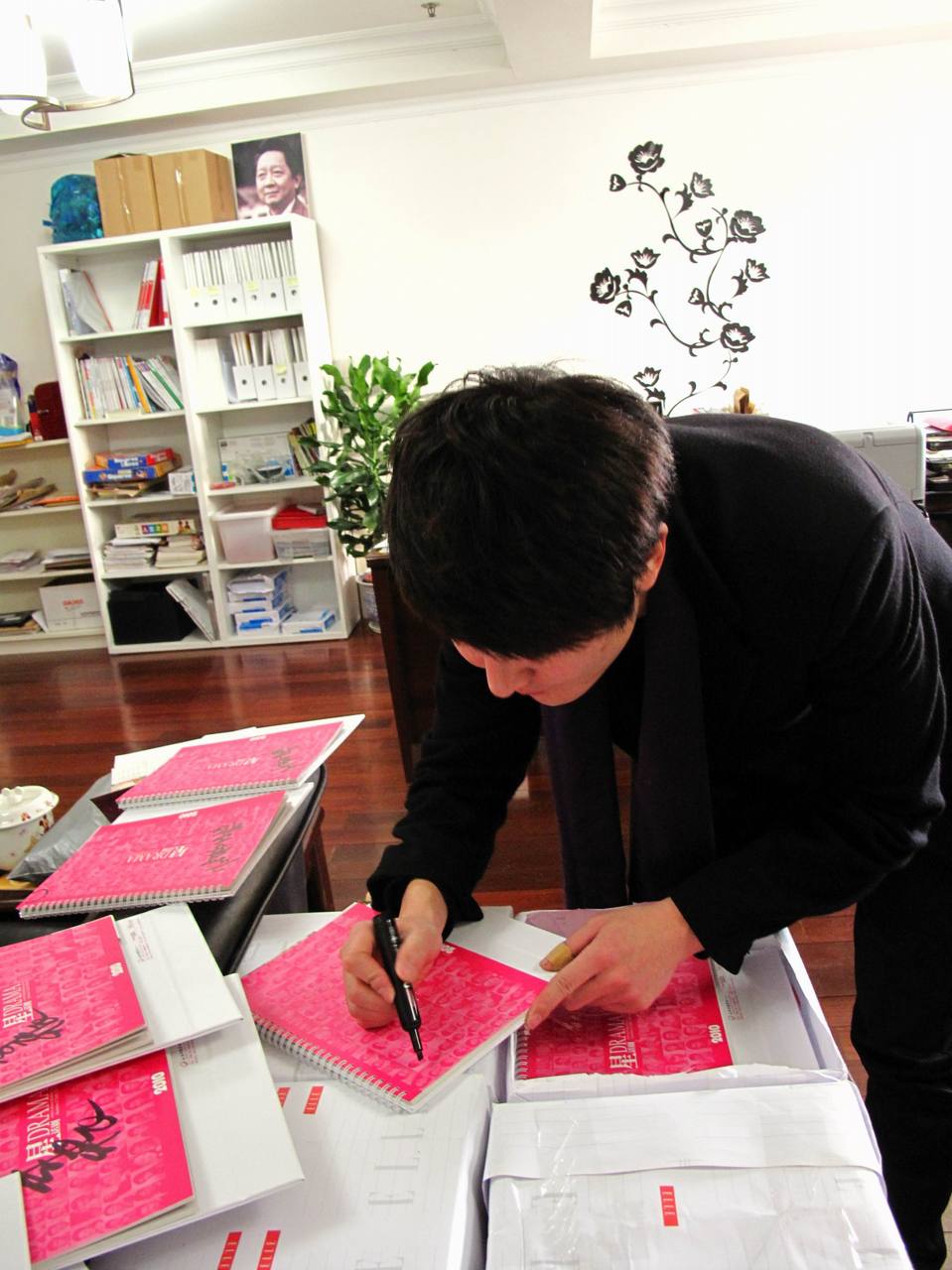 http://www.119127.cn/pics/star/pic/48a8/48b387f070cd202ae9ab5db74f91.jpg