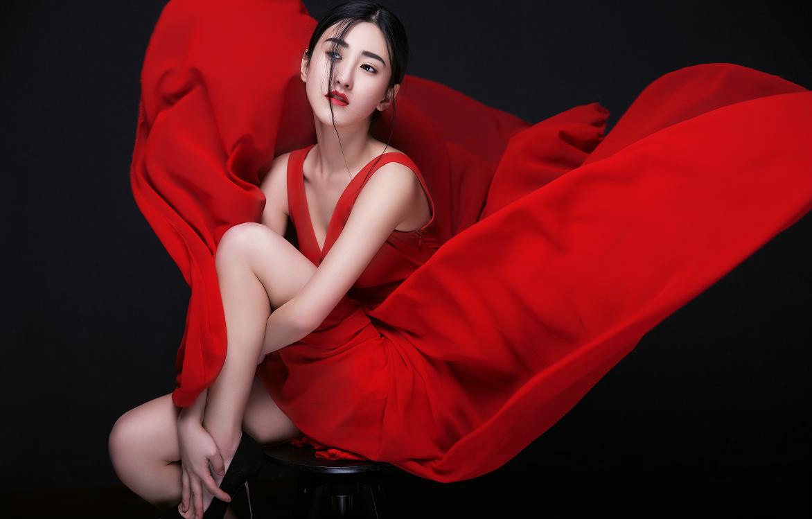 http://www.119127.cn/pics/star/pic/48da80ab7b284628d29e3cb7c59fdb76.jpg