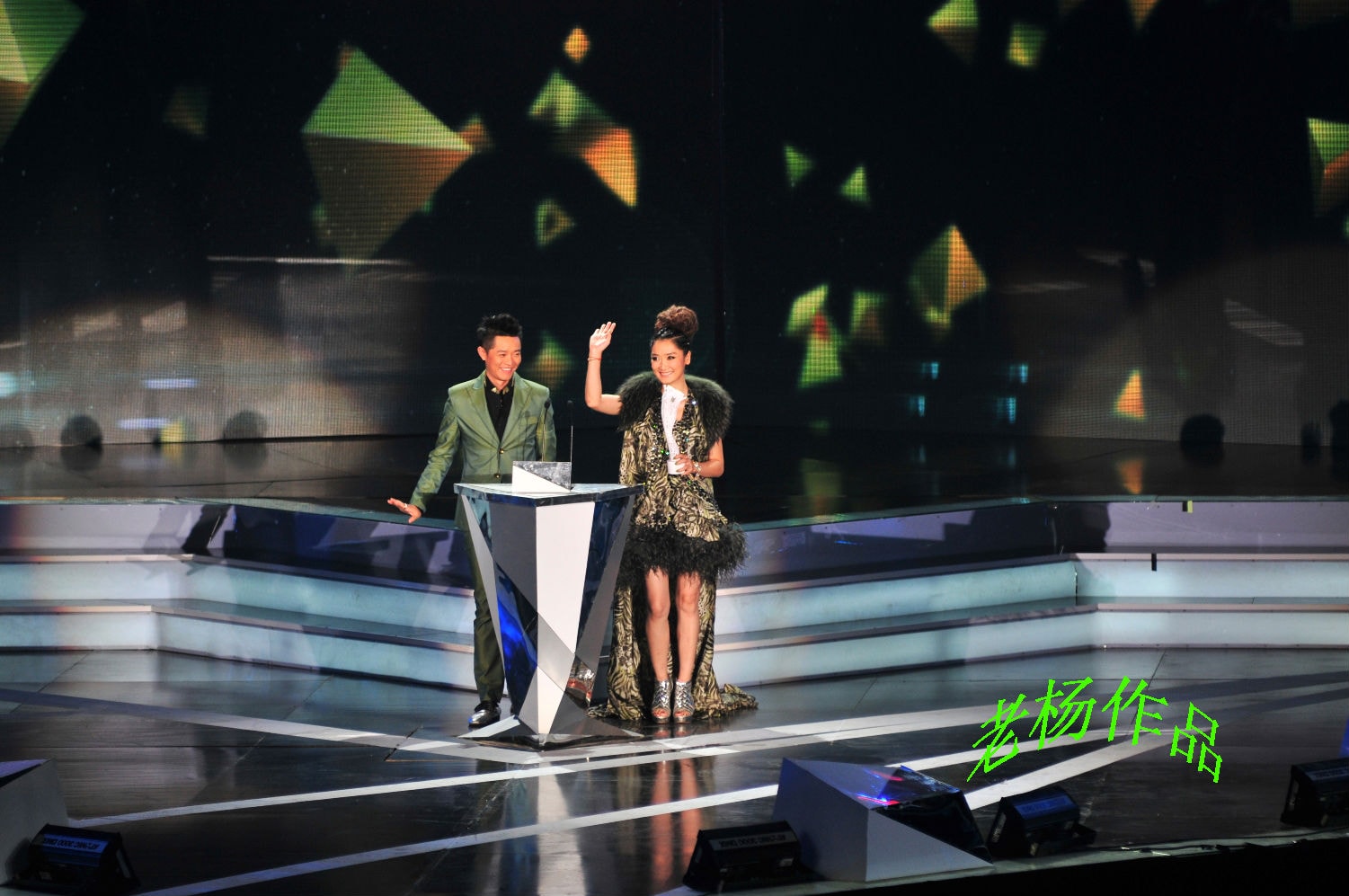 http://www.119127.cn/pics/star/pic/4a4e9a4e4f4efb1371cb5b4edb378521.jpg