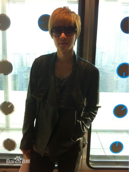 http://www.119127.cn/pics/star/pic/4d22332eab2168af3d611198a65d0c9e.jpg