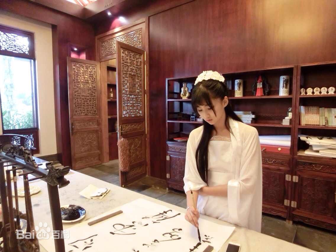 http://www.119127.cn/pics/star/pic/4dc7939cb8148d870269764ffe73c0d7.jpg