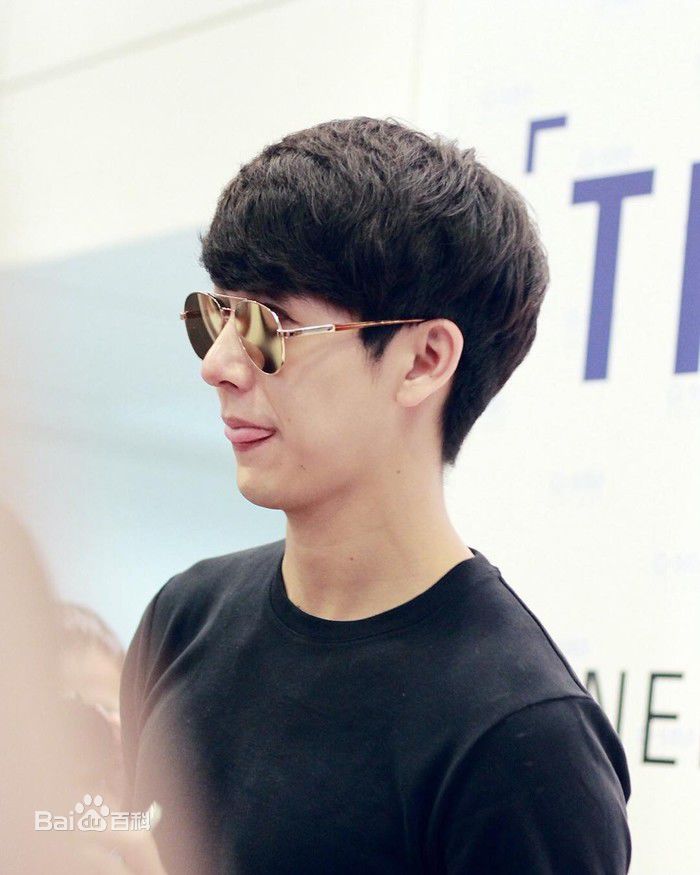 http://www.119127.cn/pics/star/pic/505d691f38f5372bd8cddaa77e98ca51.jpg