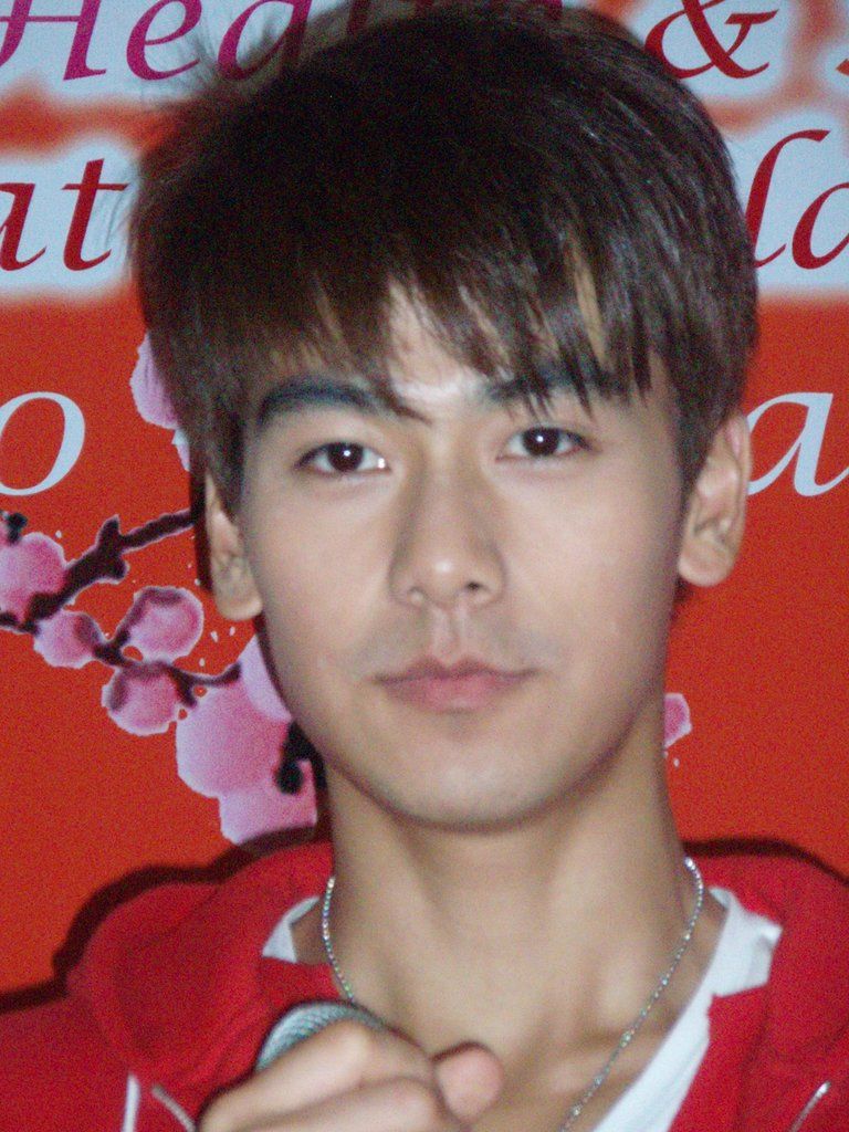http://www.119127.cn/pics/star/pic/528e12b16883ba272002517875e91e11.jpg