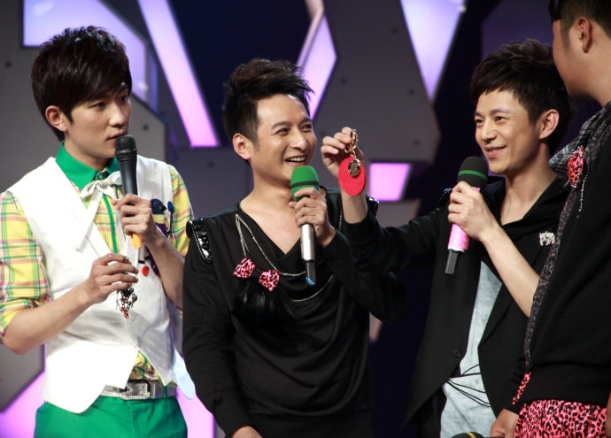 http://www.119127.cn/pics/star/pic/53d1c5dcf45bdc16efede510167b7061.jpg