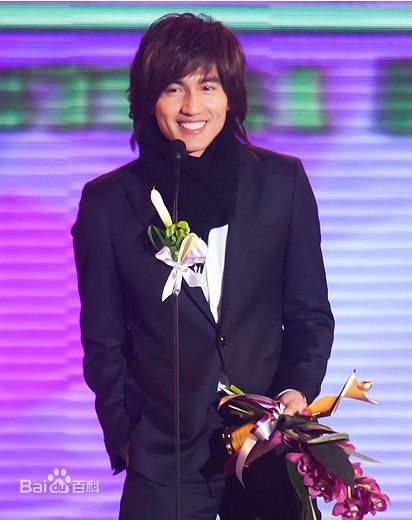 http://www.119127.cn/pics/star/pic/54c8d687e20235c2f1fc14815709ecc8.jpg