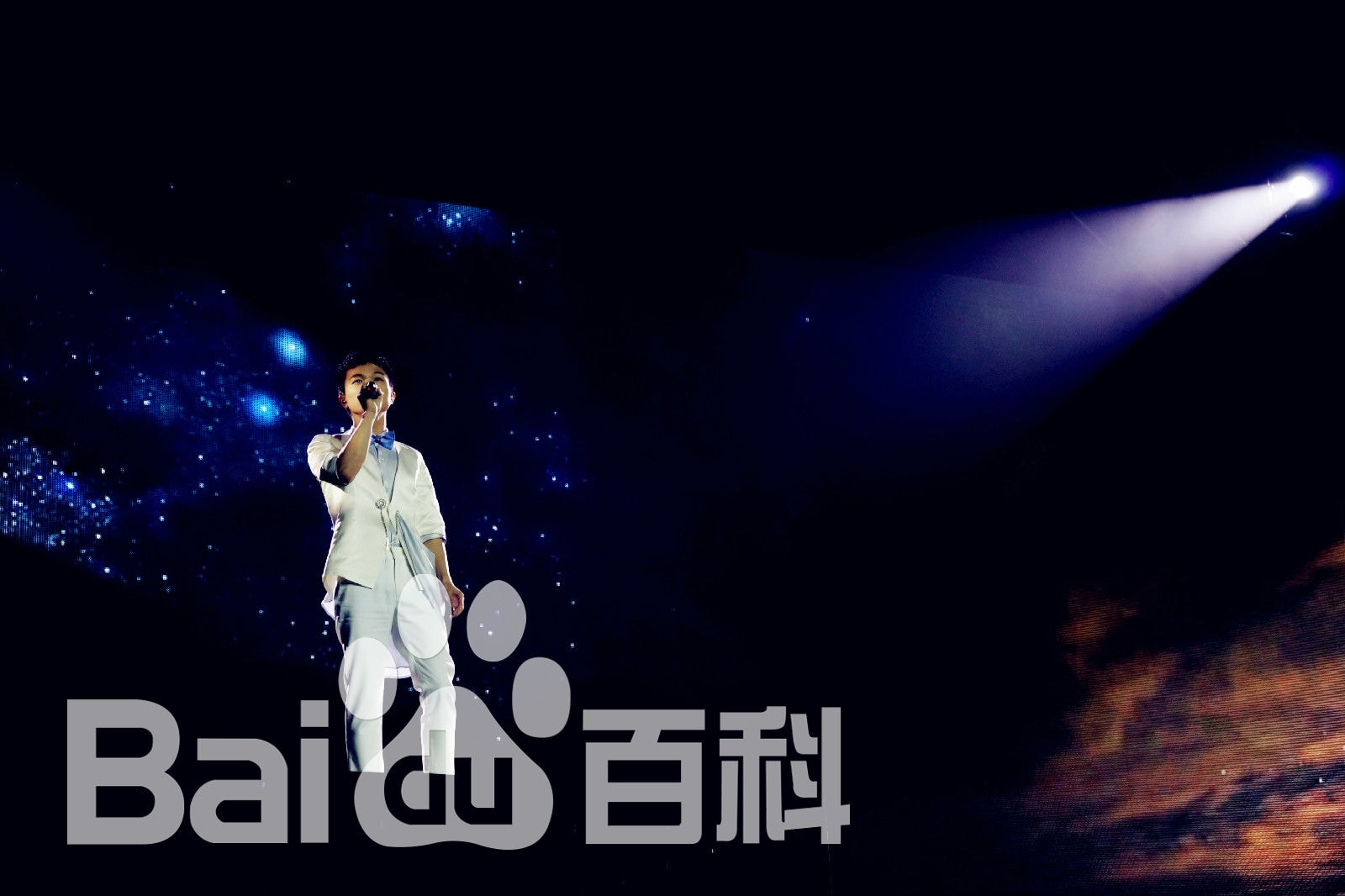 http://www.119127.cn/pics/star/pic/55b509bf2ca33ea27c9a0be3709b9bb3.jpg