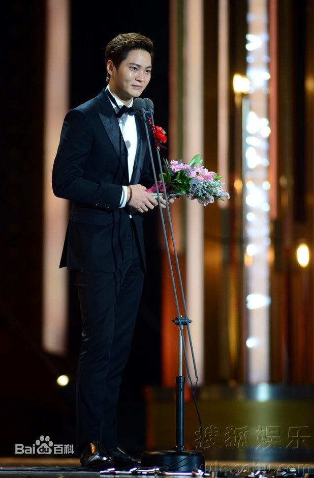 http://www.119127.cn/pics/star/pic/5609d1bbf54705a8e9e8d602d2f0e09c.jpg