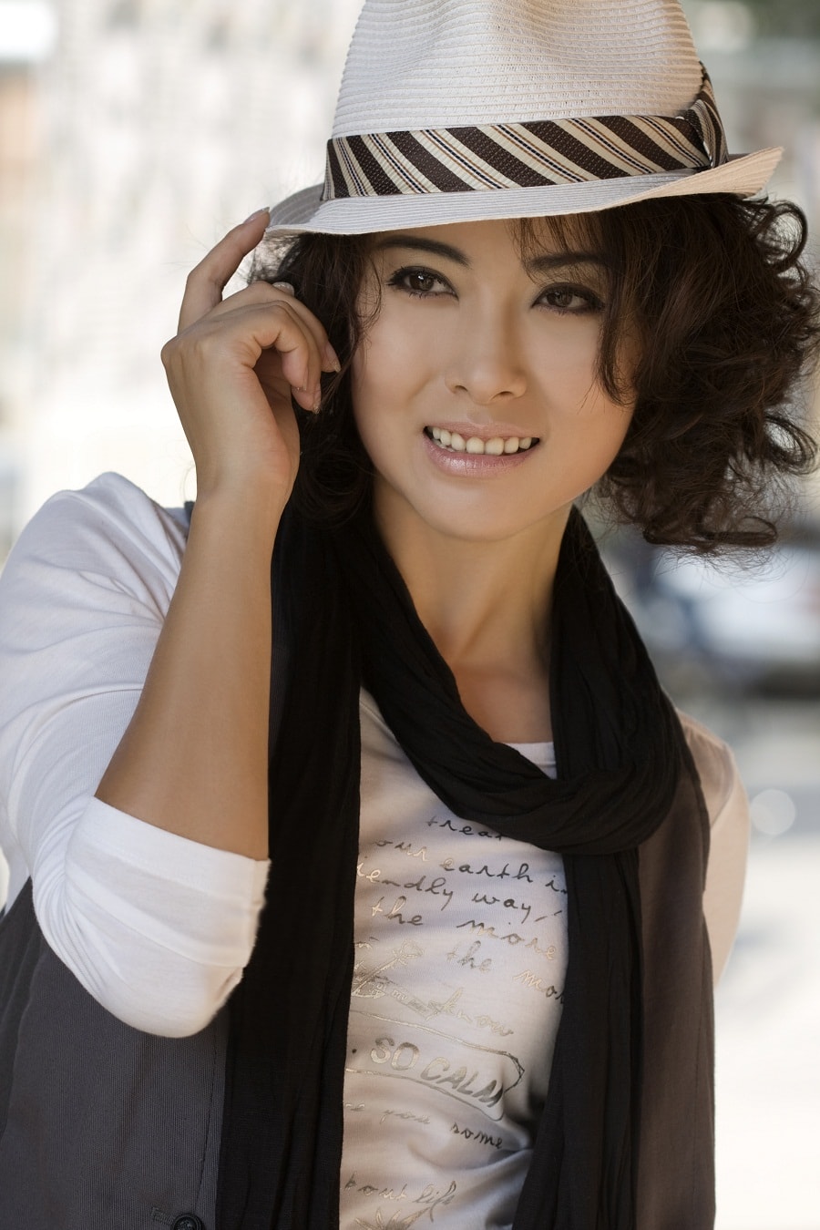 http://www.119127.cn/pics/star/pic/56bb5f73112709895271fac7c88ccc0a.jpg