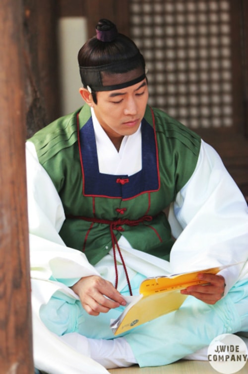 http://www.119127.cn/pics/star/pic/595ac883ef3b208e20116248e1662003.jpg