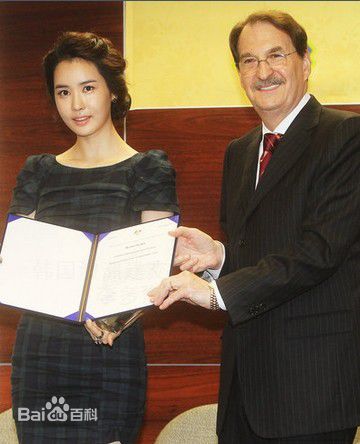 http://www.119127.cn/pics/star/pic/5ebdb8e356c17f152573e134f6afe207.jpg