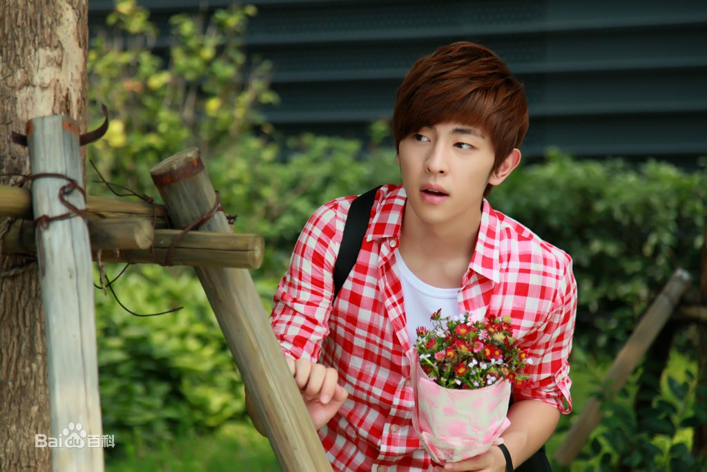 http://www.119127.cn/pics/star/pic/60a4a3656852460ea88e5eda7e669349.jpg